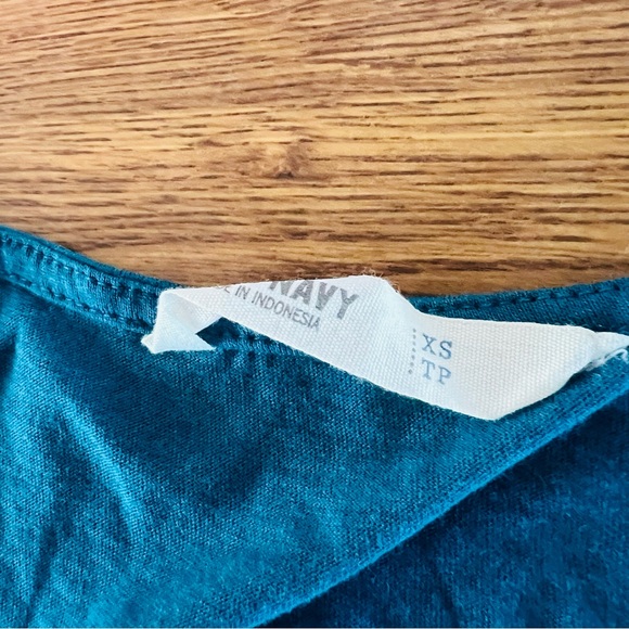 Womens size XS dressy Old Navy tank tops - Picture 10 of 15